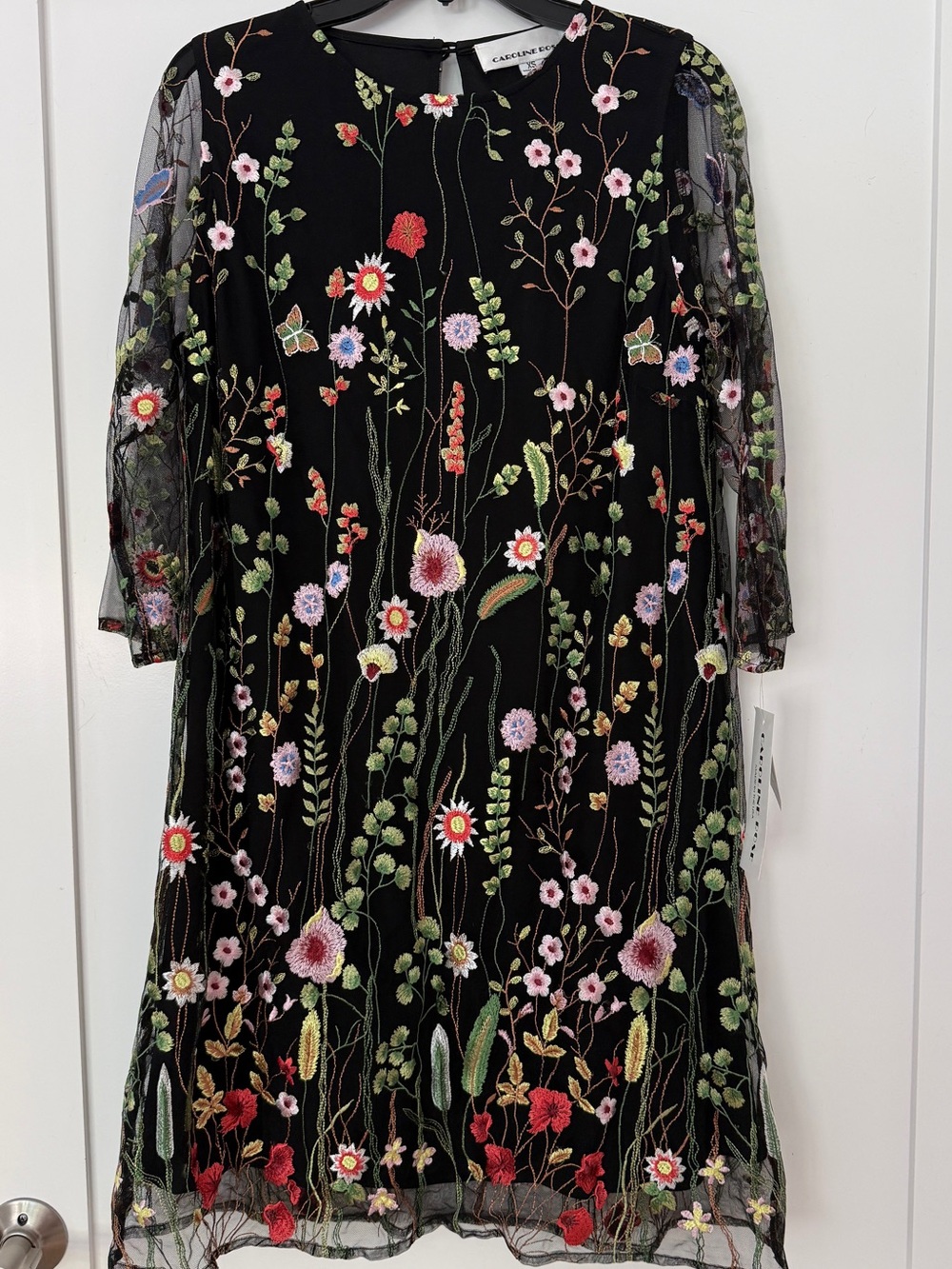 Caroline Rose Gardenwalk Floral Embroidery Mesh 3/4 sleeve Shift Dress - XS/S